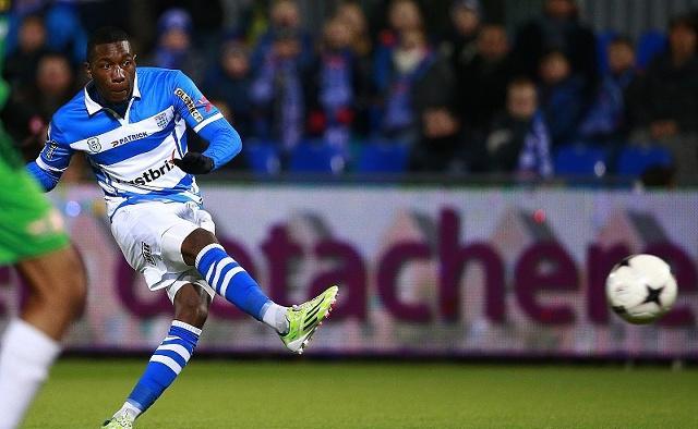 边锋不粘球 边锋不粘球